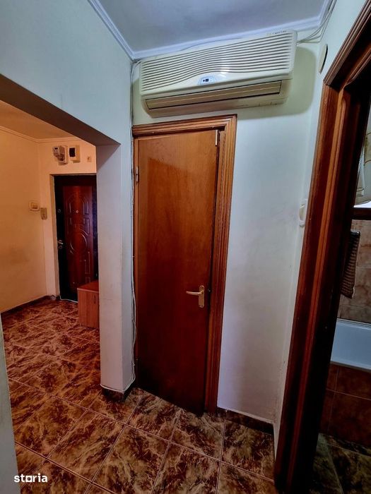 Gara mangaliei-apartament 2 camere decomandat 52 mp