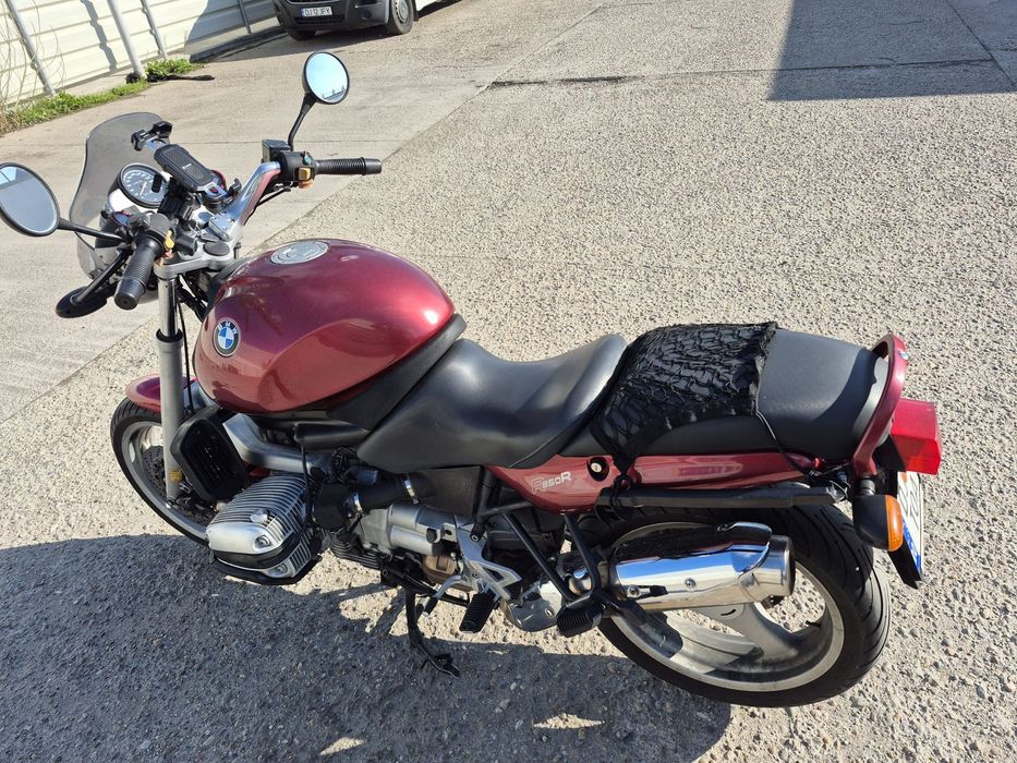 BMW R 850R Se vinde motocicleta BMW R850R din 1996.