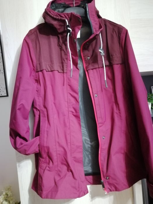Geaca damă Forclaz Decathlon impermeabilă, anti vânt, toamna primavara