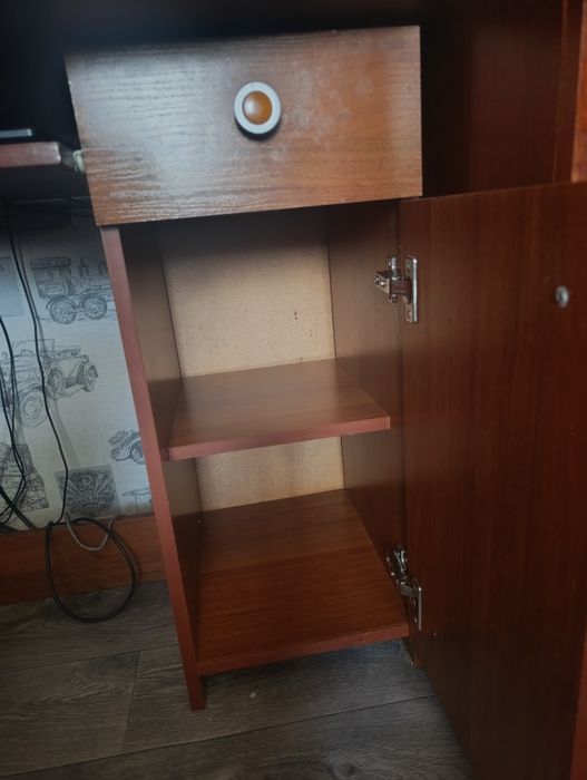Продам компьютерный стол