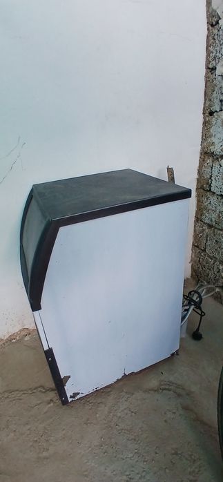 Muz aparat cotiladi yangi deyarli ishlamagan