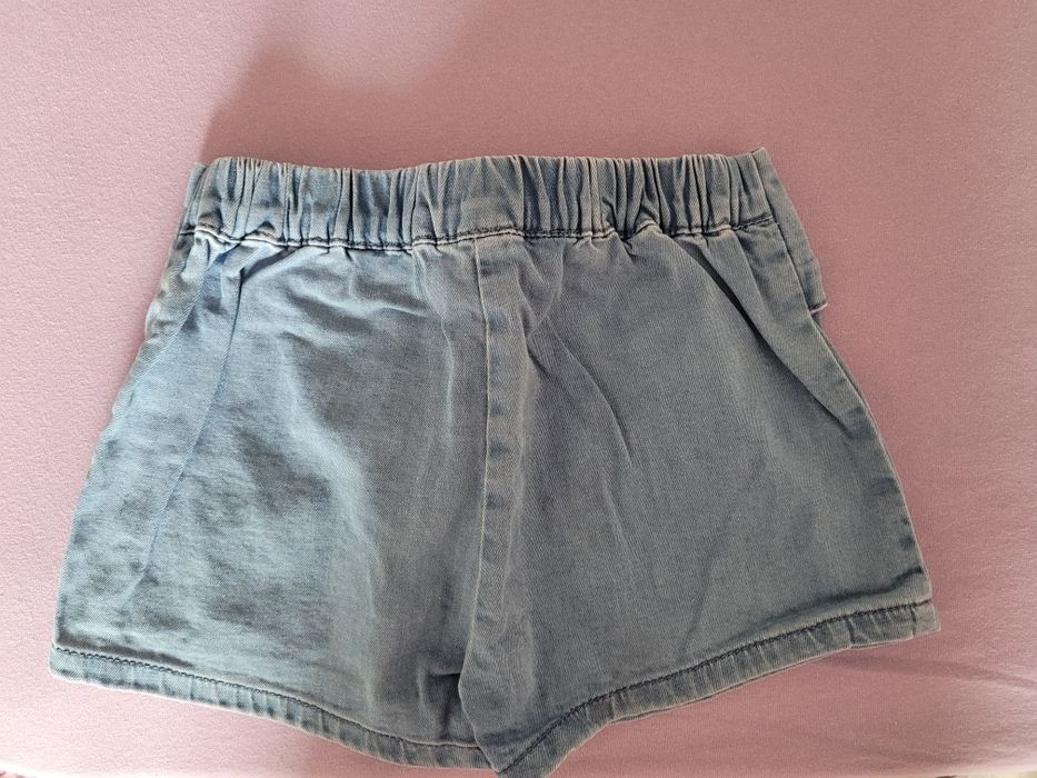 Къси панталонки за момиче