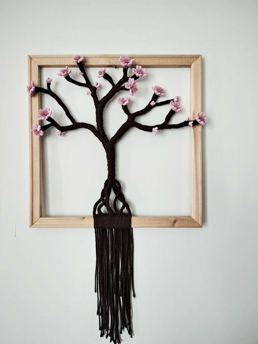 Ръчно изработена макраме стенна декорация "Черешово дърво"