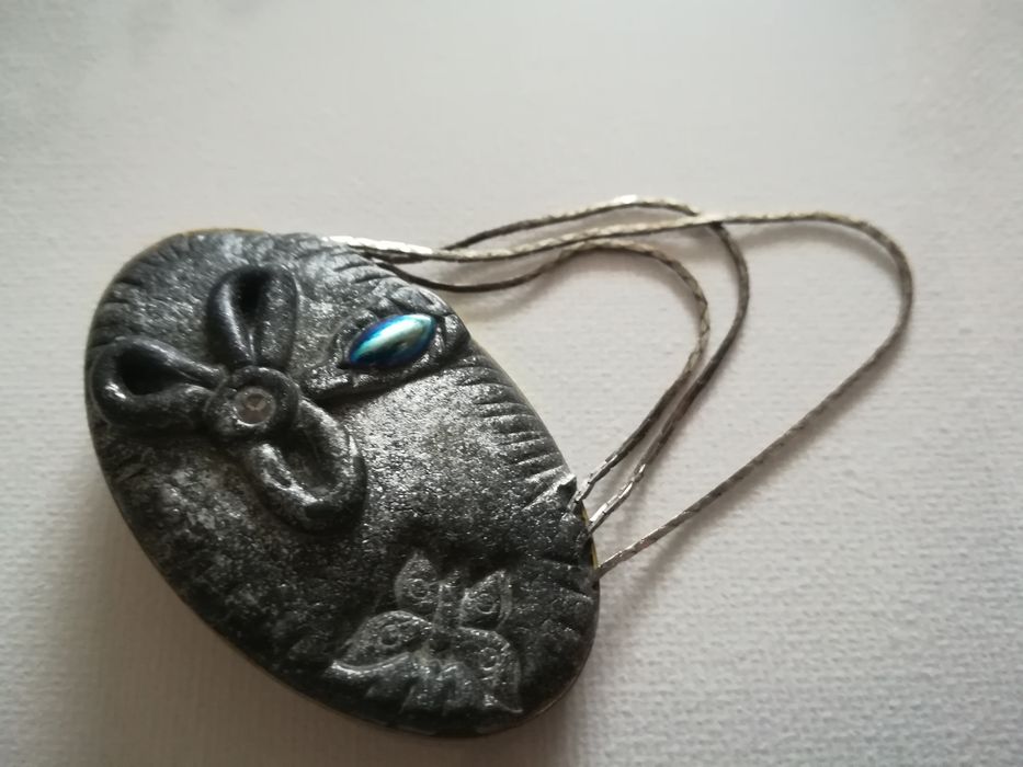 Brosa vintage bijuterie veche