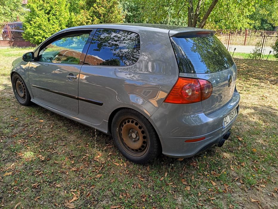 Volkswagen Golf V 2.0 Diesel Pachet GTI