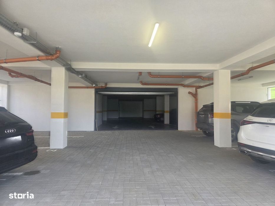 De vânzare apartament 3 camere bloc tip butiq