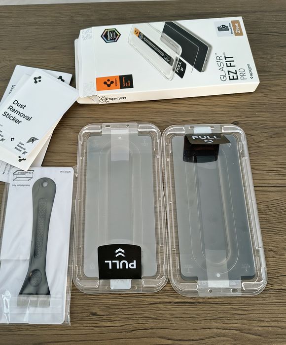 Sticla GlastR EZ FIT Pro privacy Samsung s26 plus