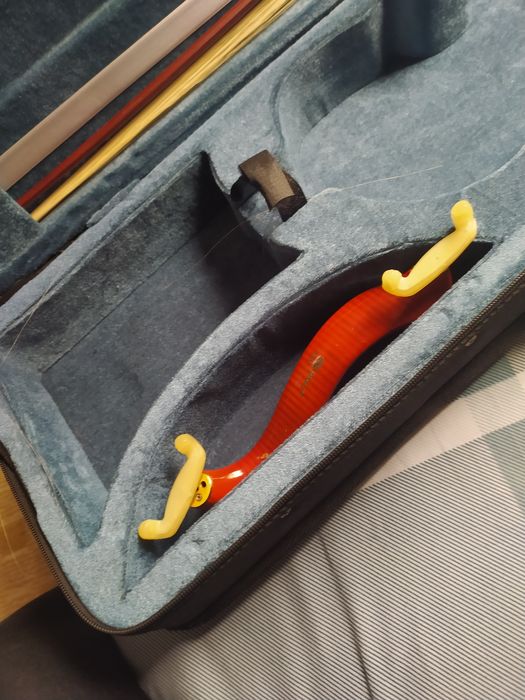 Скрипка 4/4  продается