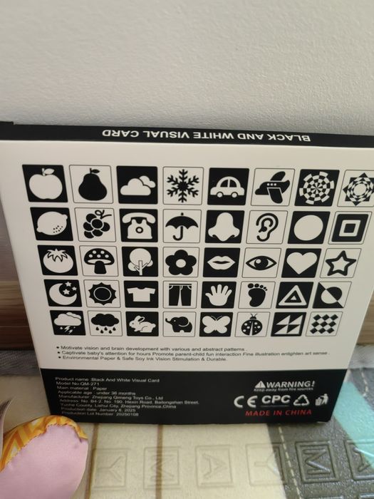 Бебешки играчки 0-3 месеца