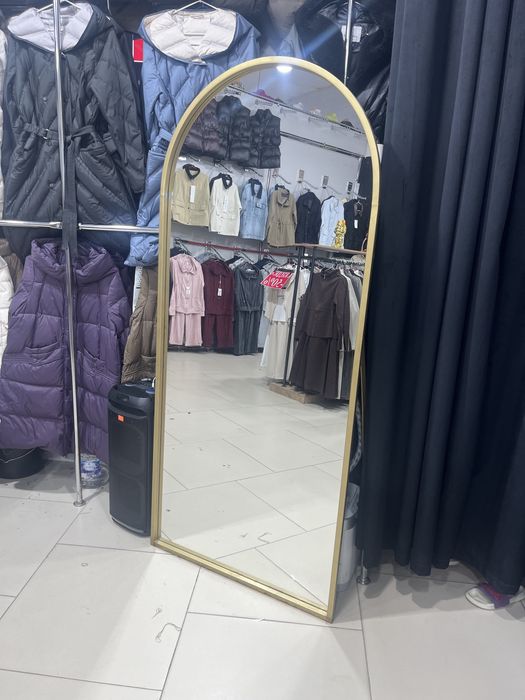 Зеркало для бутика