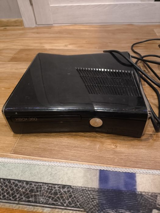 Xbox 360 slim 2010