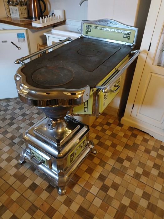 Vând sobă cu plită vintage