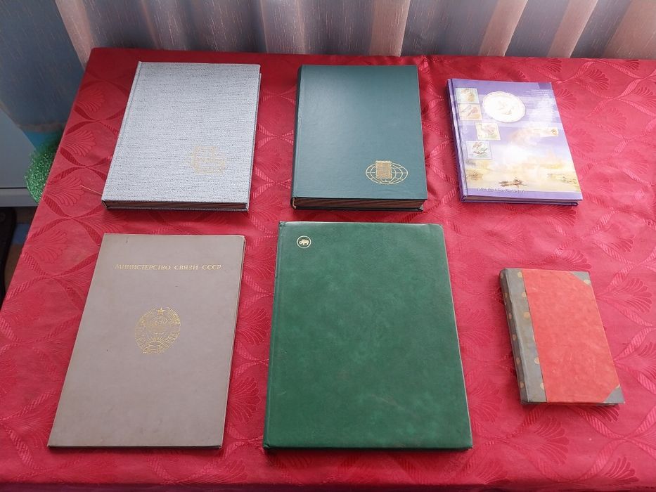 Clasoare cu timbre vechi Românești și Străine de colecție.