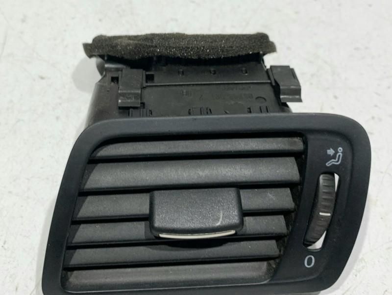 Grila ventilatie stanga fata Volkswagen Passat B6 3C 3C1819701F