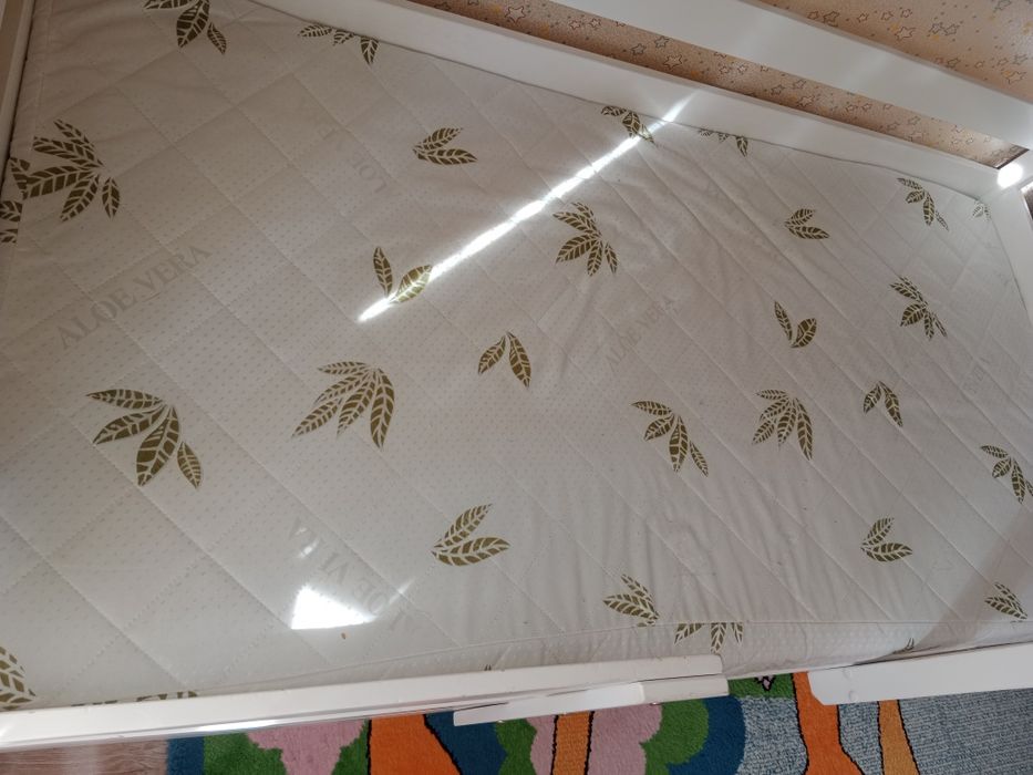 Двухъярусная кровать