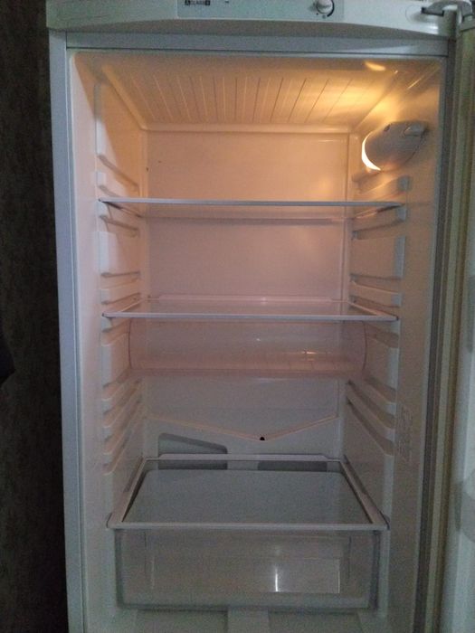 Продам холодильник