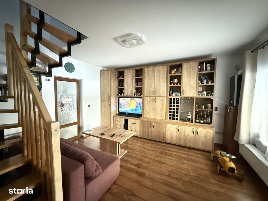 Casa tip duplex de vânzare