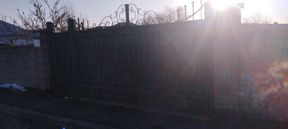 Продам дом с магазином