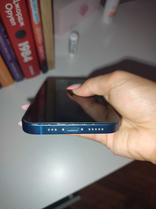 Телефон iphon 13 128