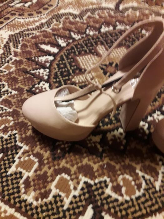 Pantofi nude de damă marimea 38