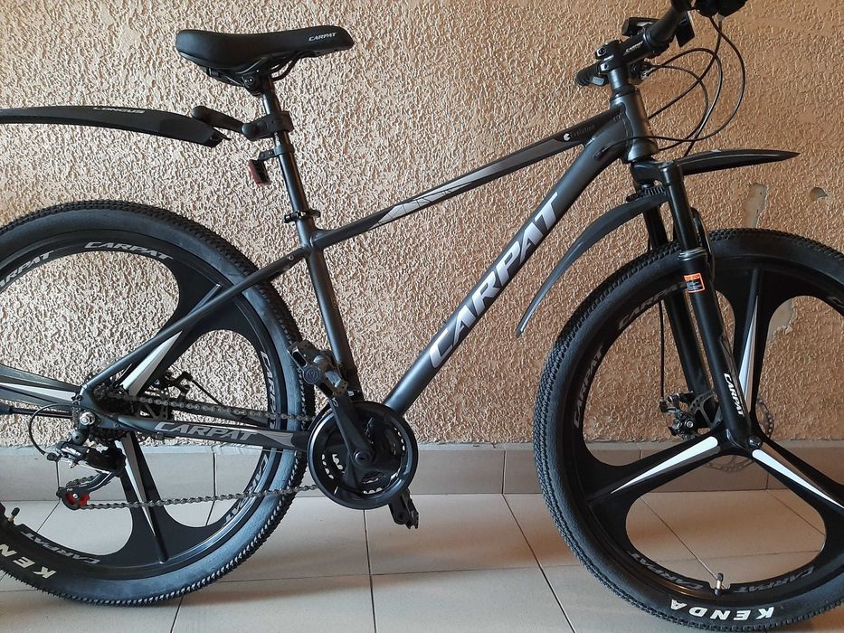 Чисто нов велосипед CARPAT Evolution MTB C27313M 27.5
