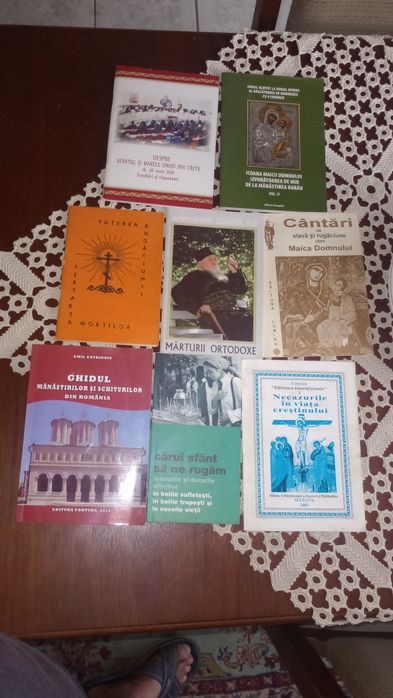 Cărți și acatiste religie