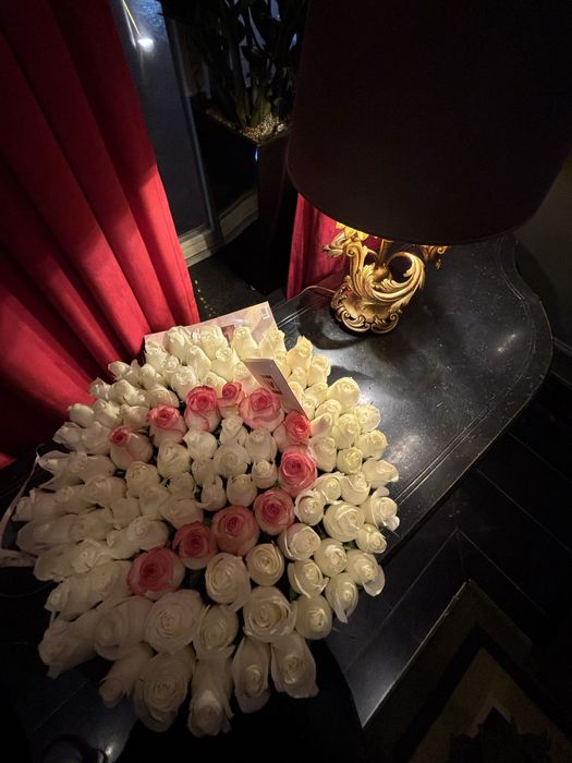 Цветый 105шт роза