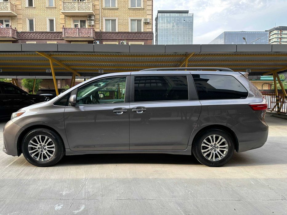 Toyota Sienna 2018 Срочная продажа