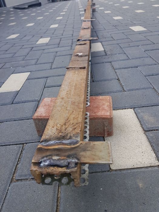 Rigola cu gratar de scurgere a apelor meteo