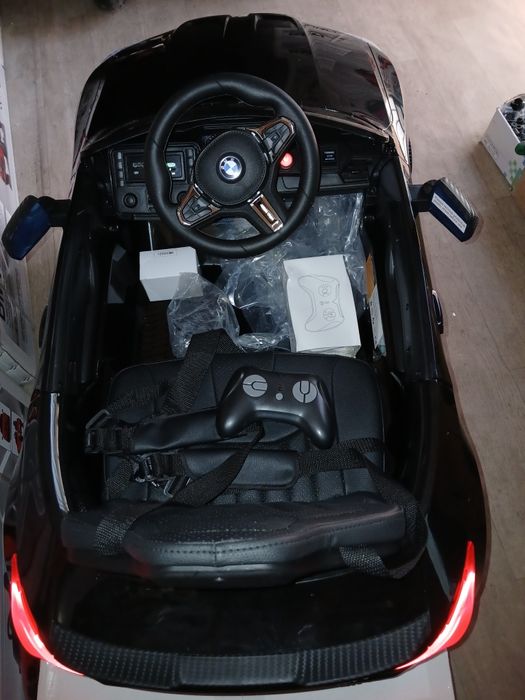 Чисто нови!Топ цена!Акумулаторна кола BMW M4 меки гуми,дистанционно,