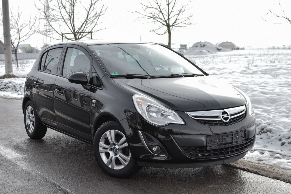 Opel corsa, 2012, 1.4 benzina, carte serviec, 140000 km, 101 cai