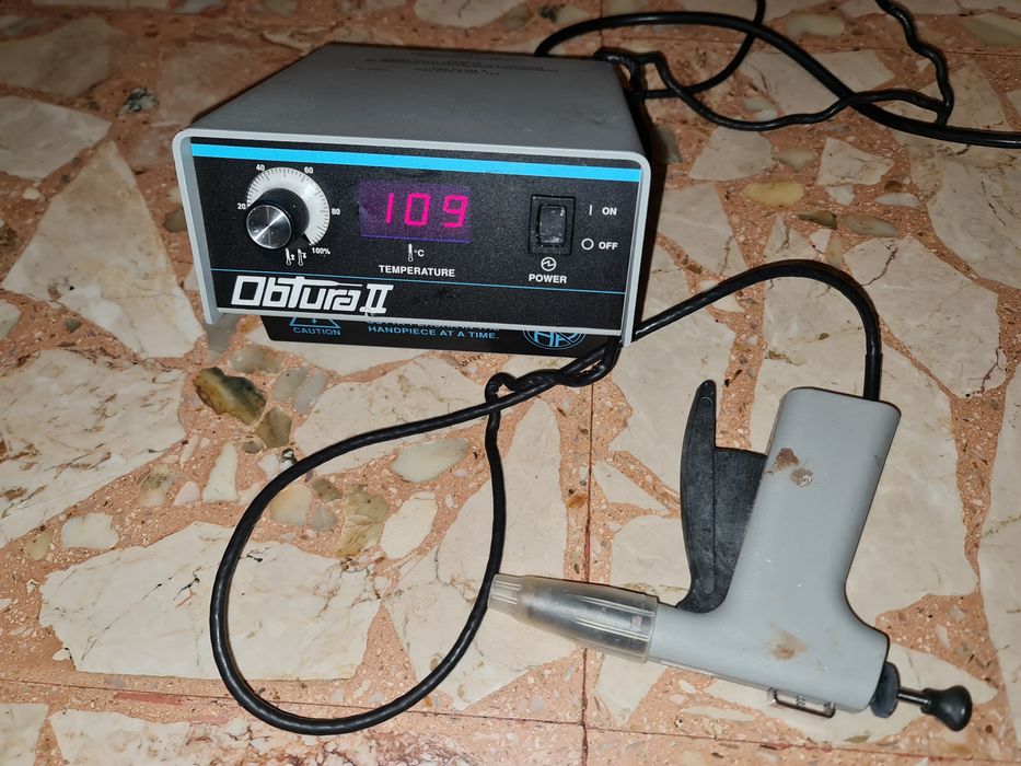 OBTURA II aparat dental in perfecta stare