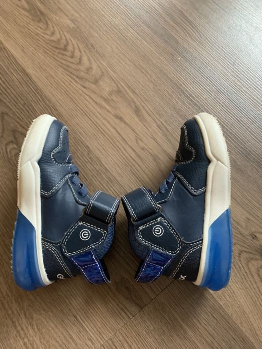 Сникърси Geox