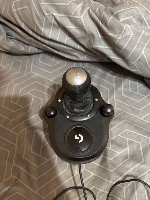 Volan Logitech g29 în stare perfectă