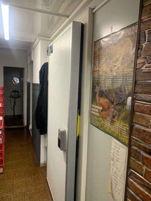 Дава се под наем Магазин в София, Център - 100 кв.м за 1250 € - Снимка #4