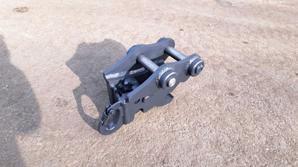 Cuple rapide excavator 1 - 2 tone de la producator