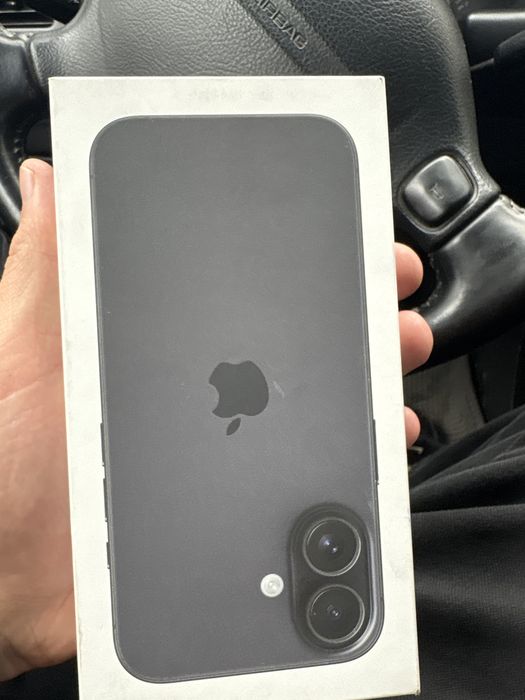 Продам айфон 16 на 256 гб