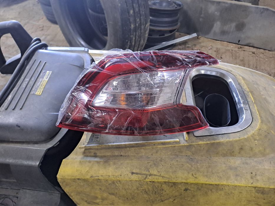 Десен стоп пежо 308