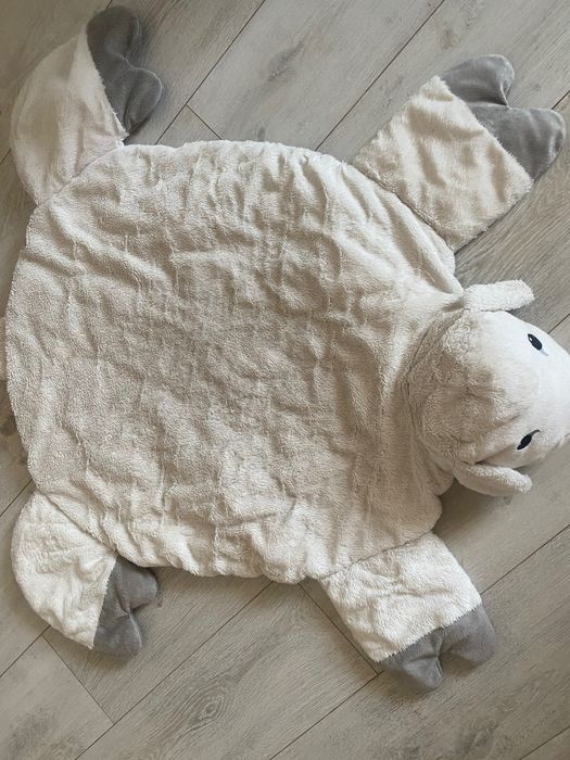 Килимче за бебе и боди