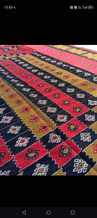 Чипровски килим топ състояние