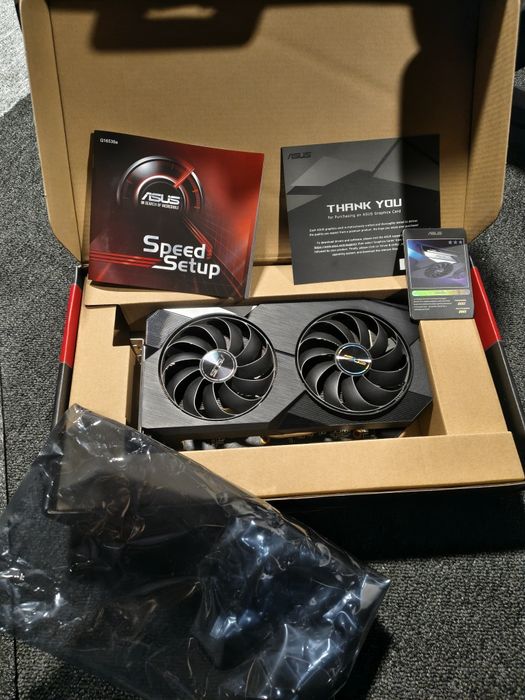 Rezervat-Placa video Asus AMD  Radeon Rx 6600 XT dual 8gb