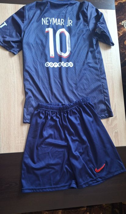 Екип на neymar jr