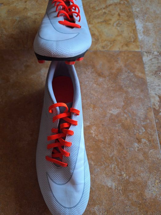 Vând ghete fotbal Nike 44