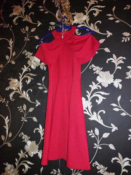 Шикарное вечернее платье от фирмы Red Tag