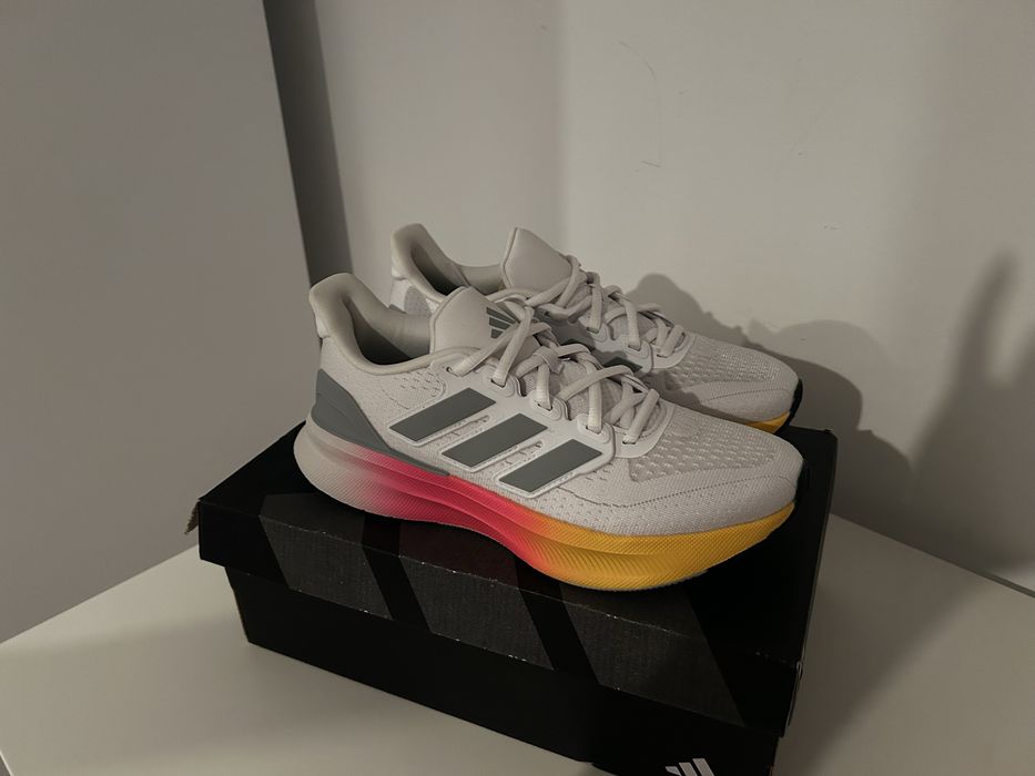 Adidasi de alergat - Adidas 39 1/3