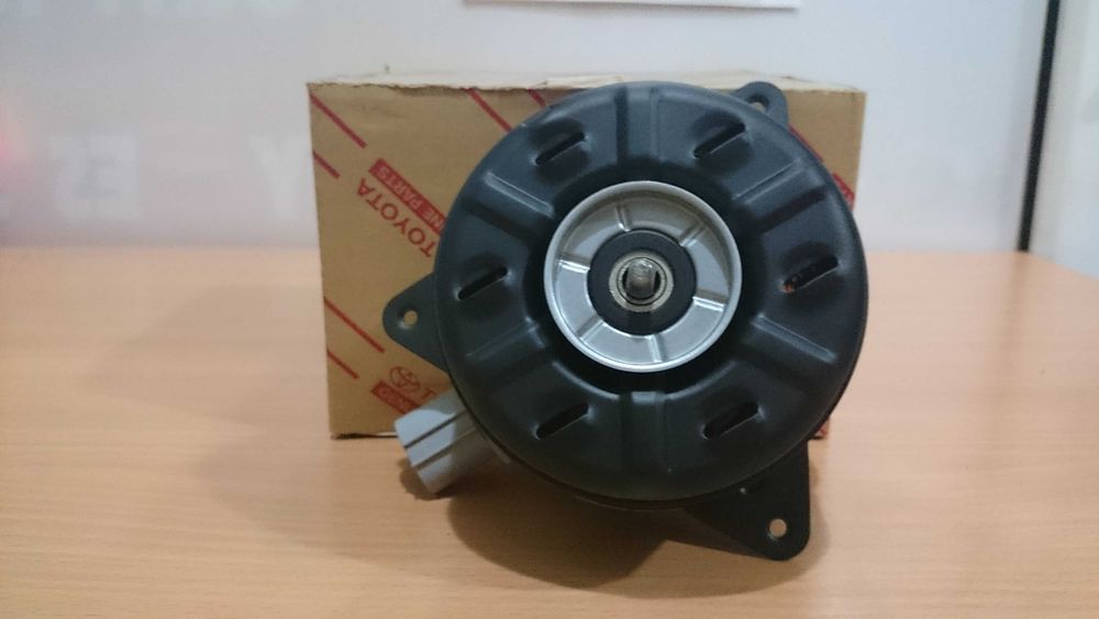 диффузор радиатора на Toyota Yaris