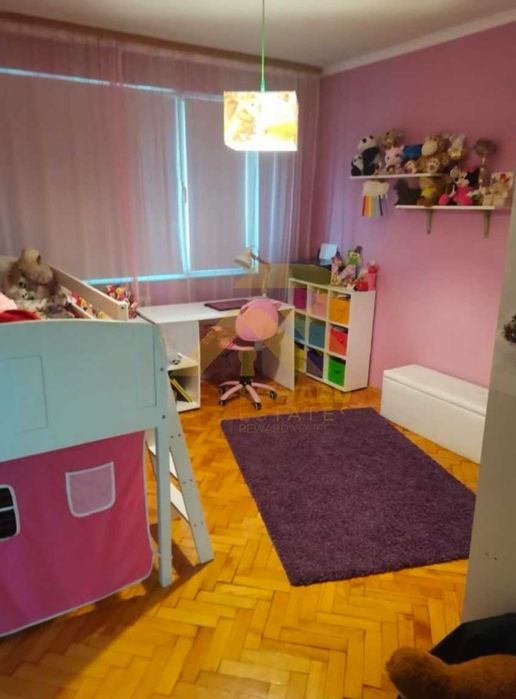 Продава се Тристаен апартамент в Перник, Център - 129 кв.м за 1078 €/кв.м - Снимка #7