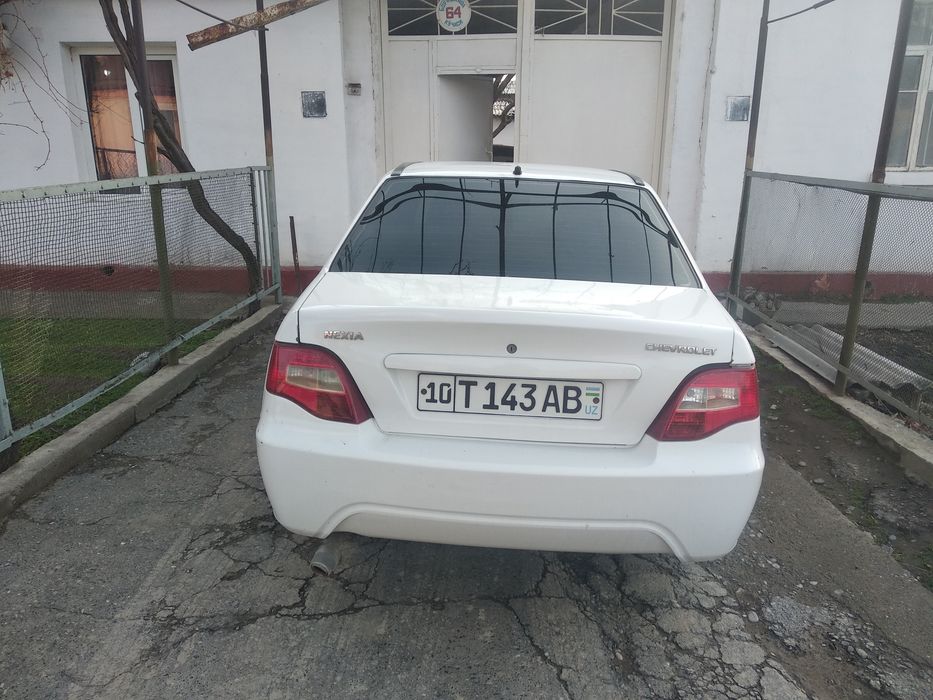 Nexia 2  sotiladi srochna