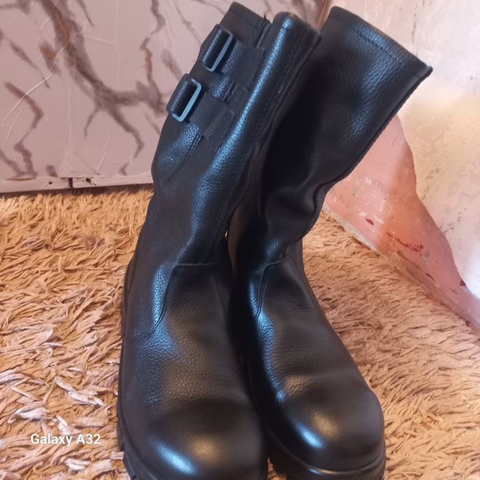 Продам сапоги мужские