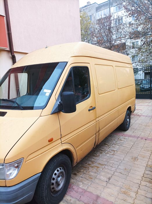 Продавам Спринтер 312